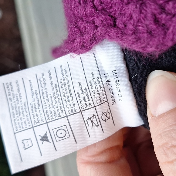 RARE Carhartt Floral embroidered Beanie Womens OS Purple & Pink main image 8
